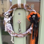 DIY Halloween Skeleton Skull Wreath 23